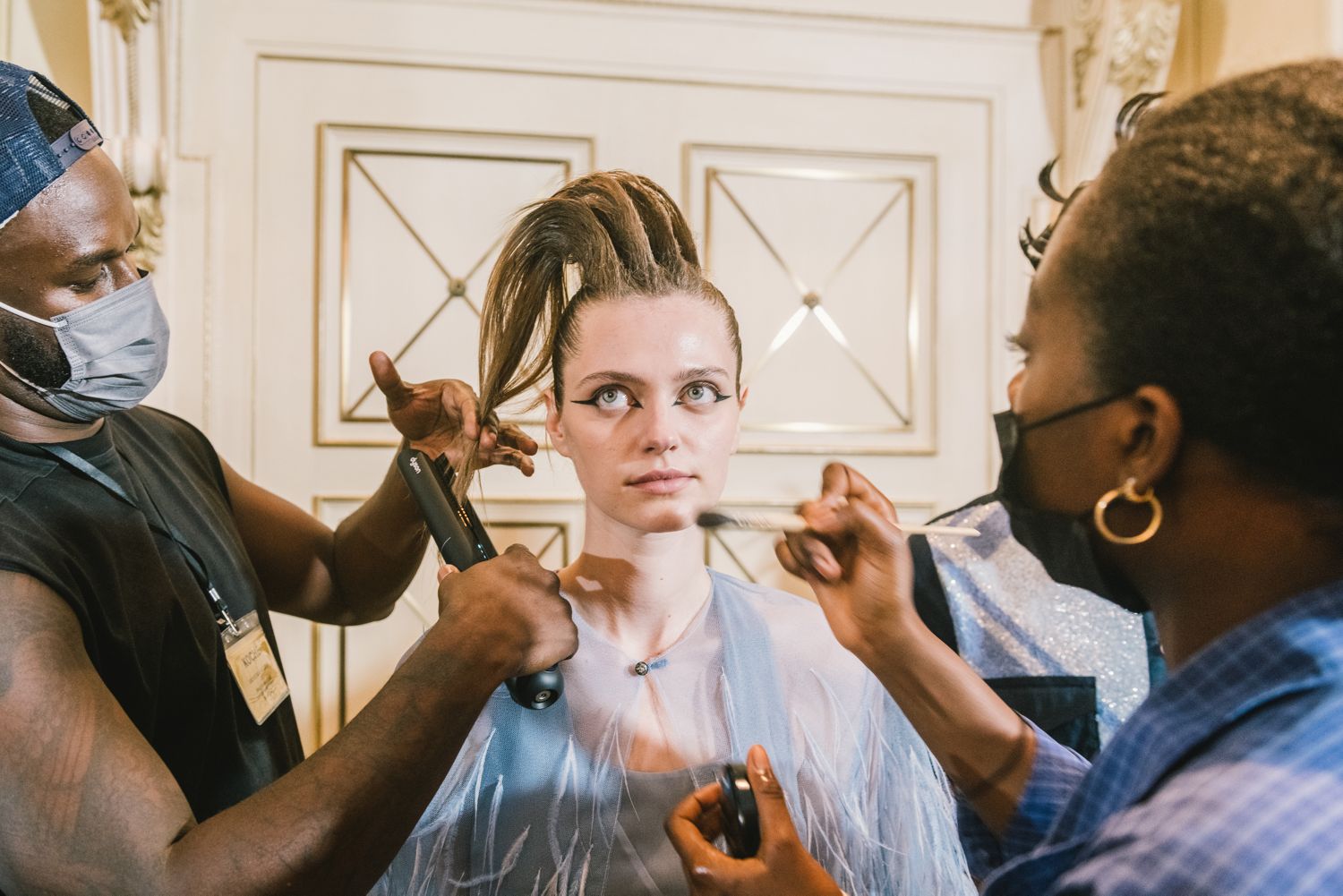 Photos des modèles coiffées avec les technologies Dyson lors de la Fashion Week à Paris en septembre 2021, show Koché